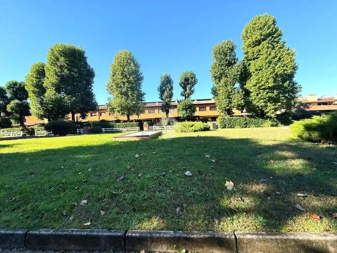 Villa a schiera via delle Rose 4, Parco Alto Milanese, Legnano - foto 3