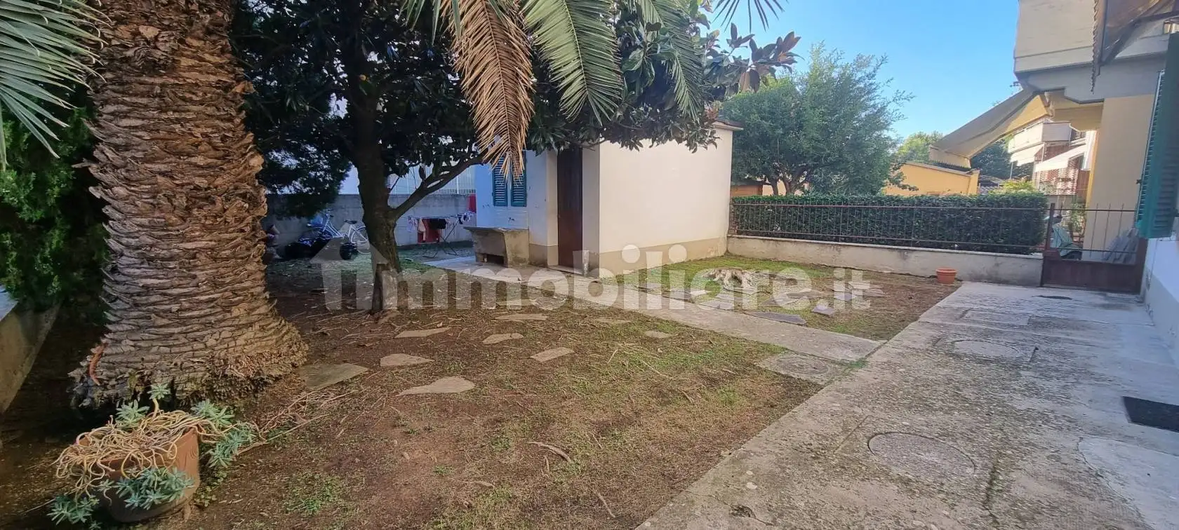 Casa indipendente in vendita a Prato