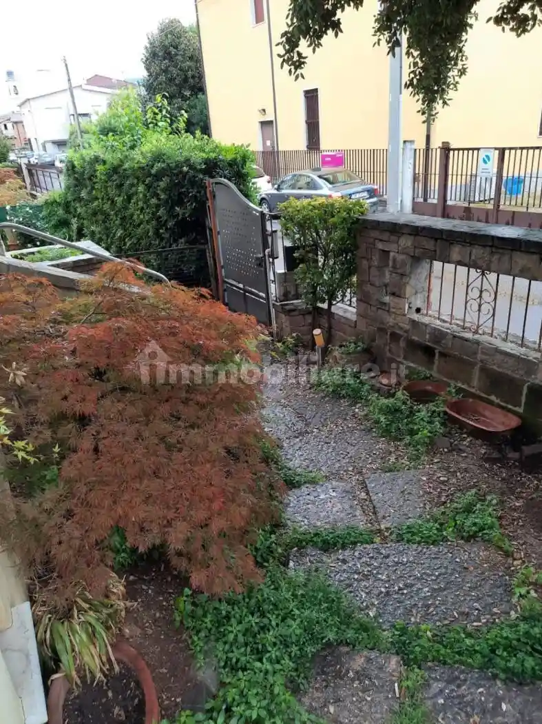 Bilocale via Alessandro Manzoni, Centro, San Zeno Naviglio - foto 3