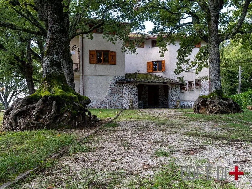Villa in vendita a Longone Sabino
