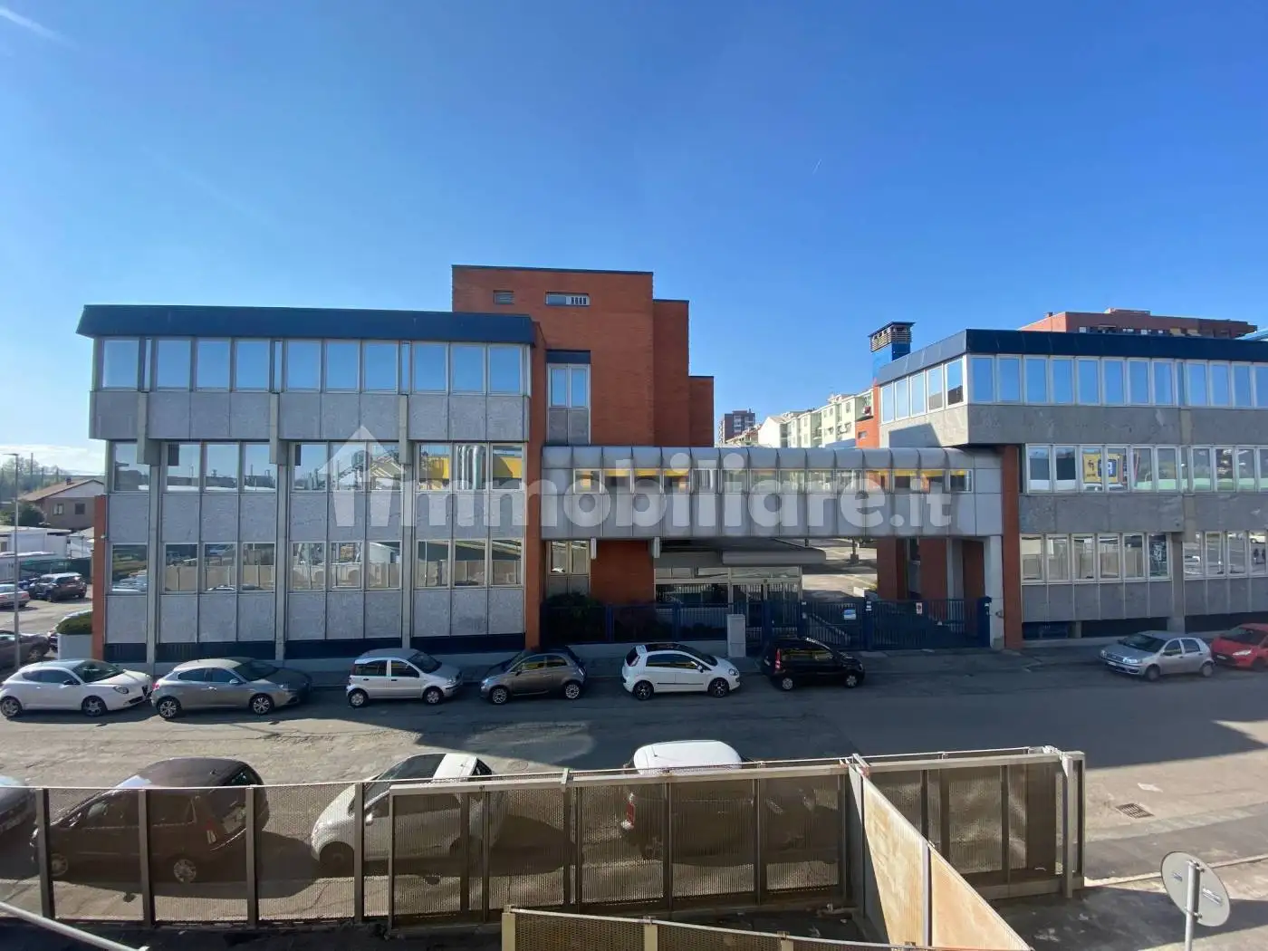 Palazzo - Edificio in affitto a Moncalieri