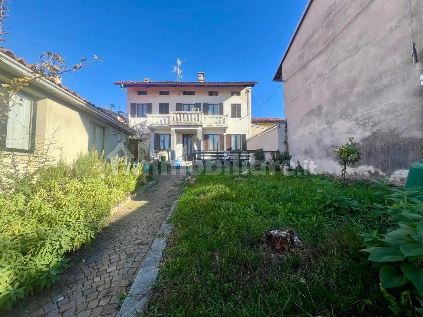 Casa indipendente in vendita a Biella