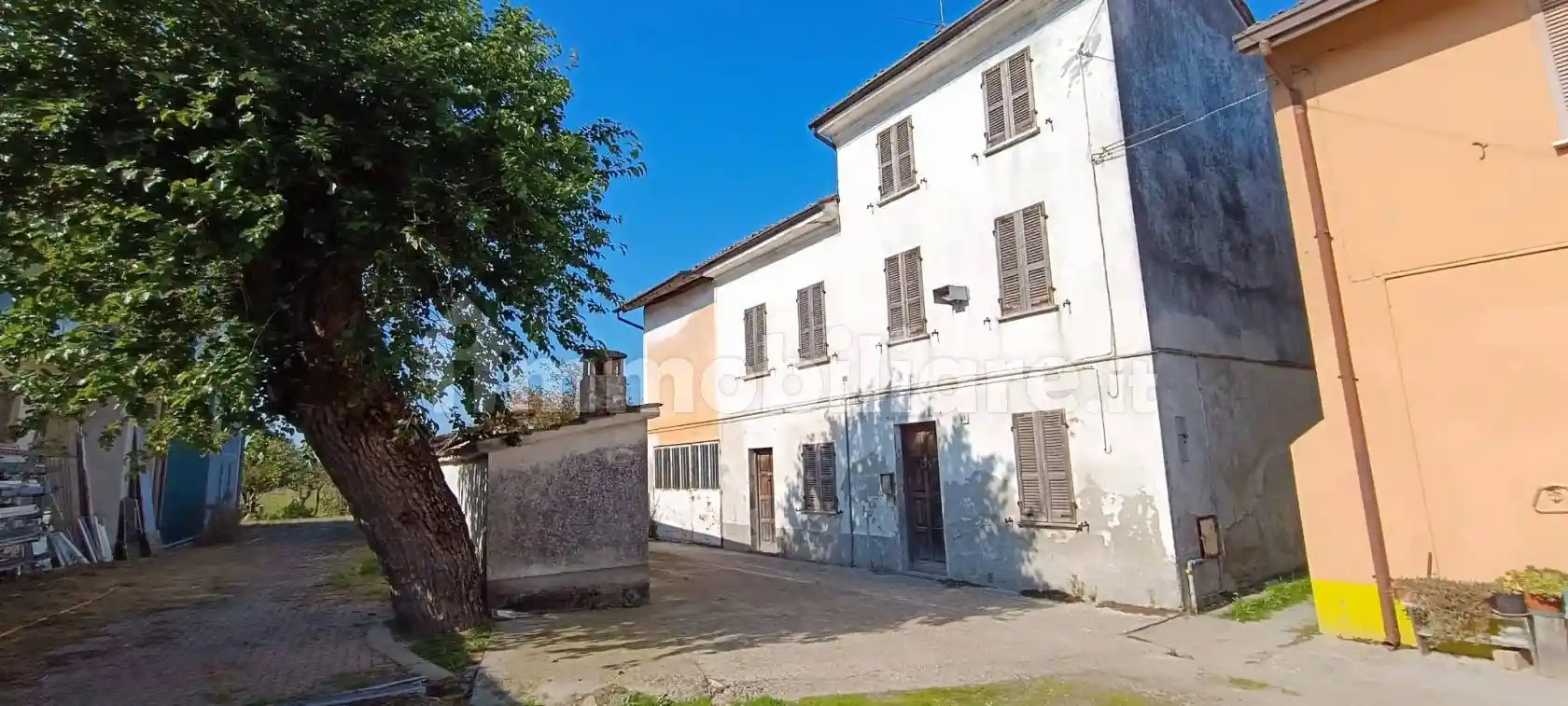 Rustico - Casale in vendita a Broni