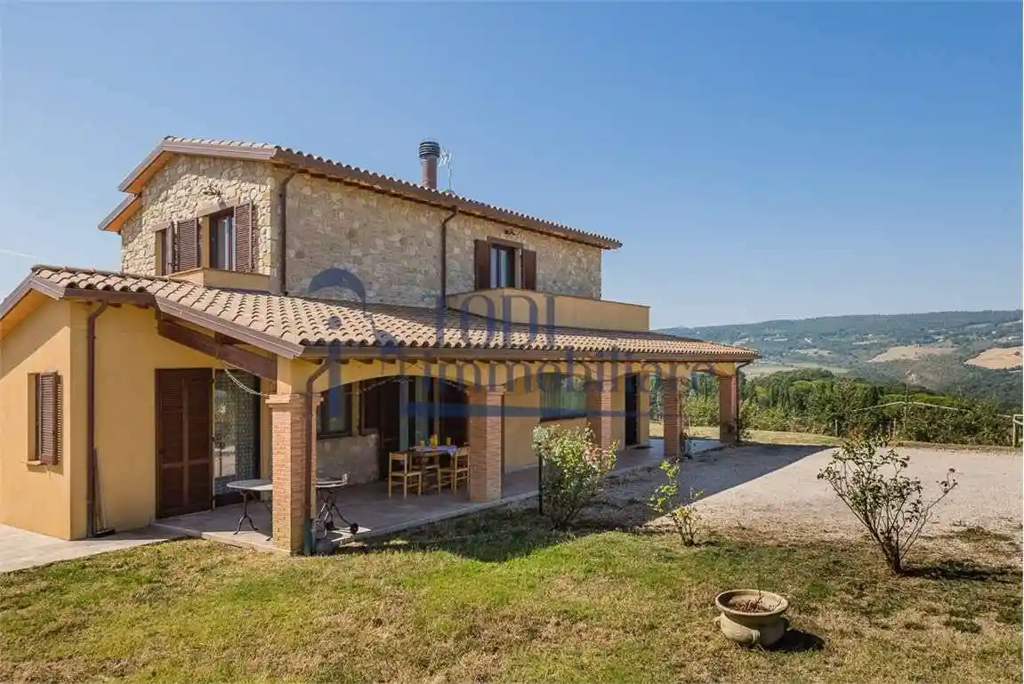 Villa in vendita a Todi