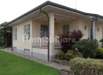 Villa in asta a Monza