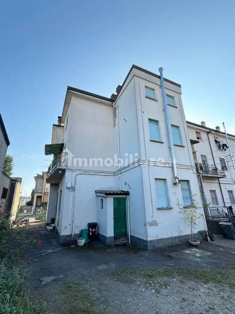 Casa indipendente in vendita a Carpaneto Piacentino