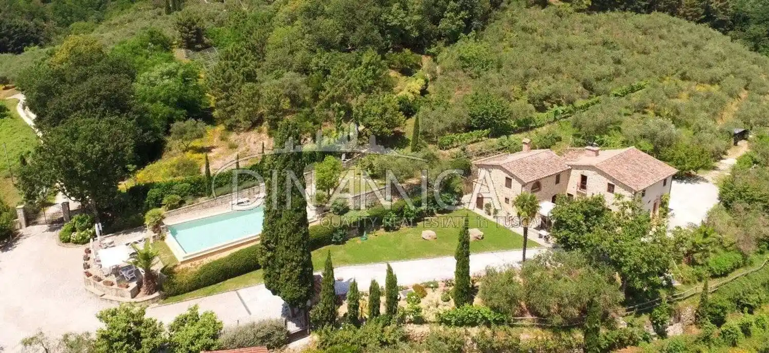 Rustico - Casale in vendita a Pescia