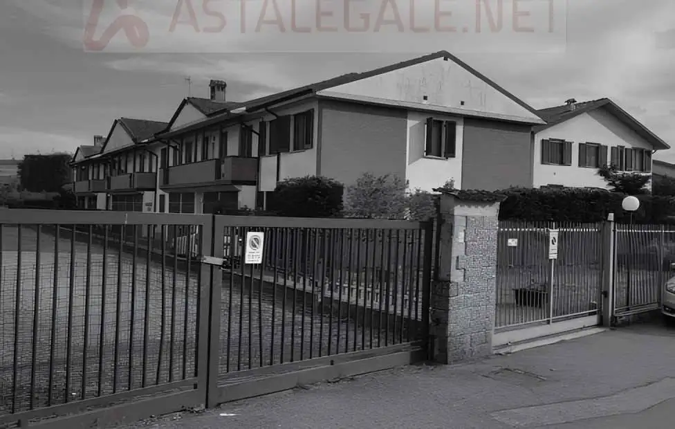 Appartamento in asta a Lardirago