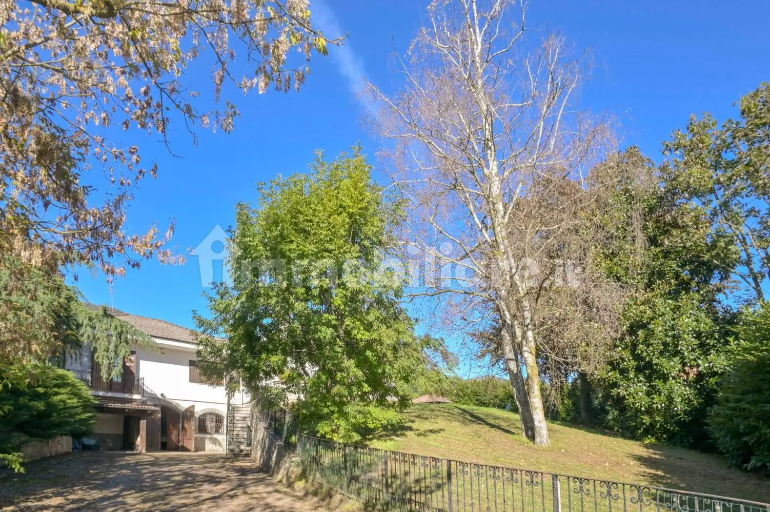 Villa in vendita a La Cassa