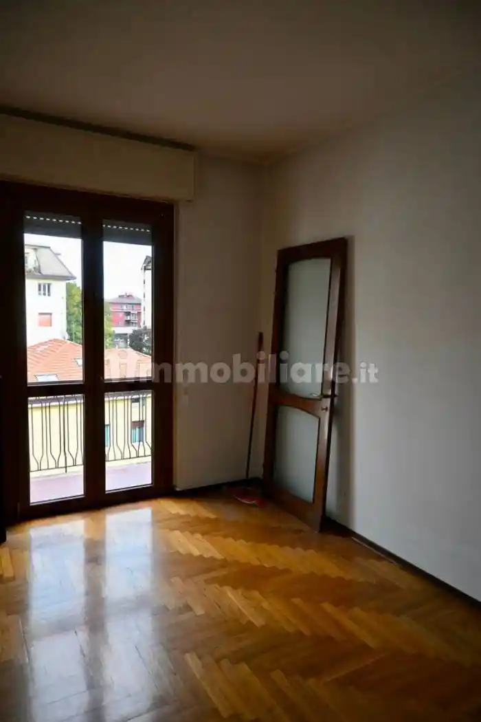 Quadrilocale via Francesco Crispi 44, Brunella, Varese - foto 3