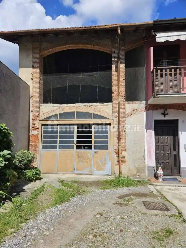 Rustico - Casale in vendita a Cermenate