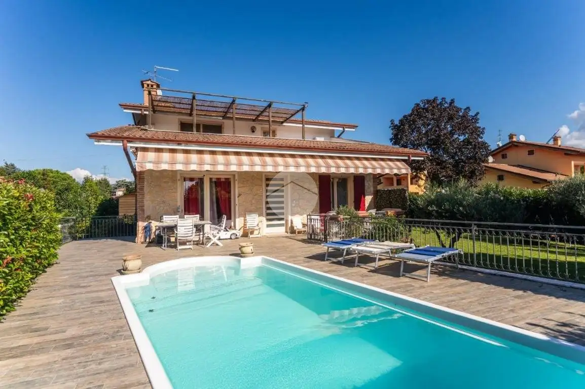 Villa in vendita a Affi