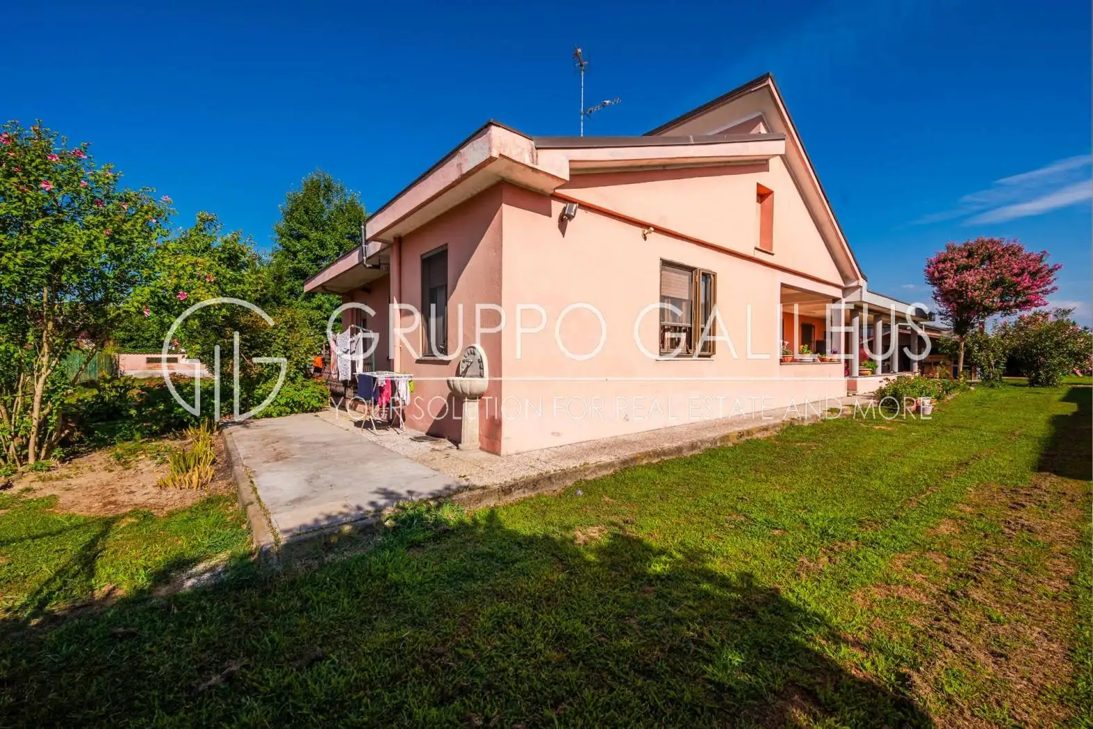 Villa in vendita a San Nazzaro Sesia