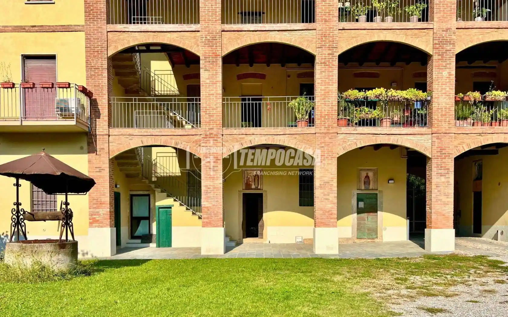 Casa indipendente in vendita a Monticello Brianza