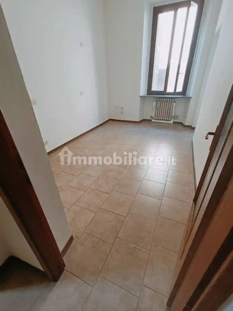 Trilocale ottimo stato, primo piano, Centro Storico, Novara - foto 4