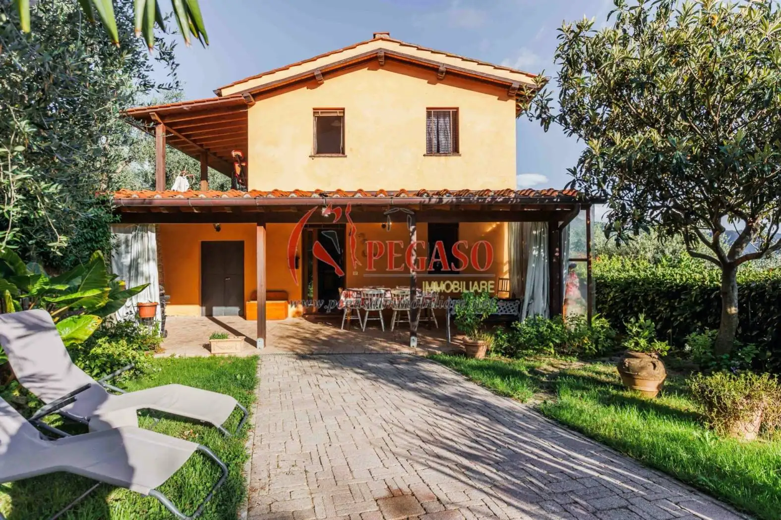 Rustico - Casale in vendita a Pescia