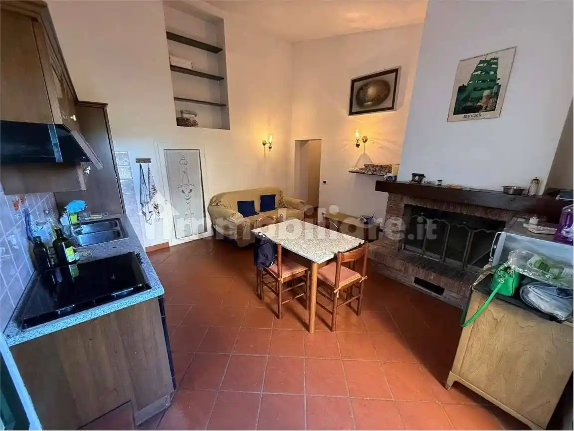 Appartamento in vendita a Roccastrada