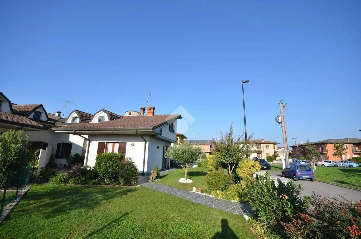 Villa in vendita a Capriano del Colle