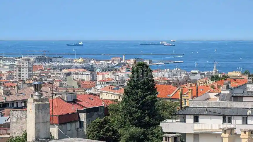 Appartamento in vendita a Trieste