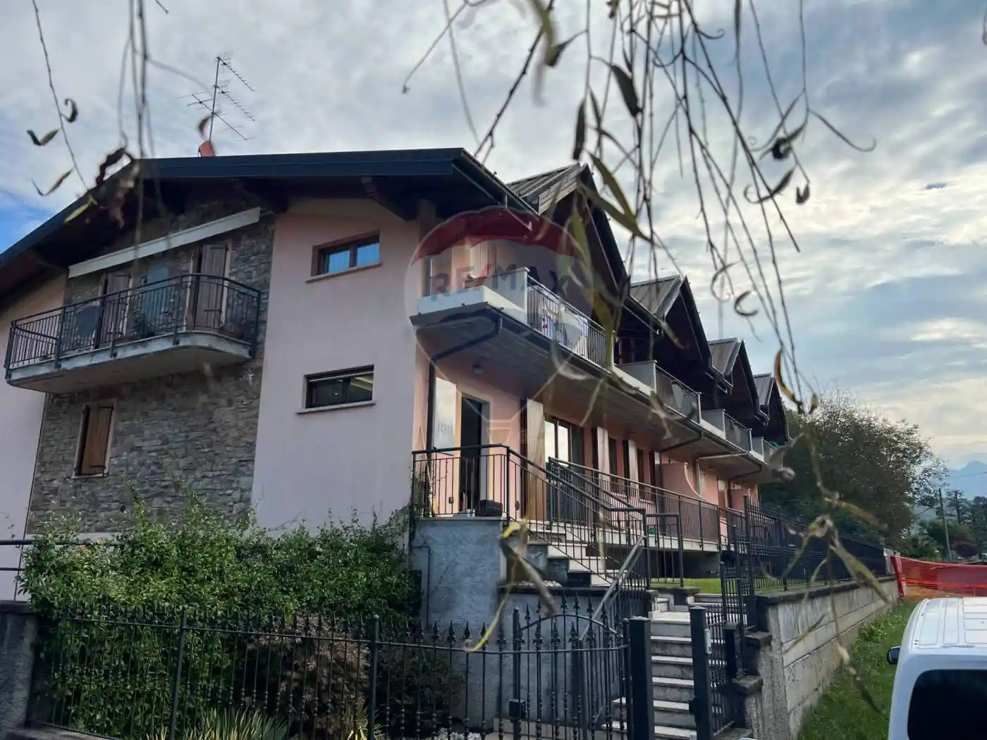 Casa indipendente in vendita a Endine Gaiano