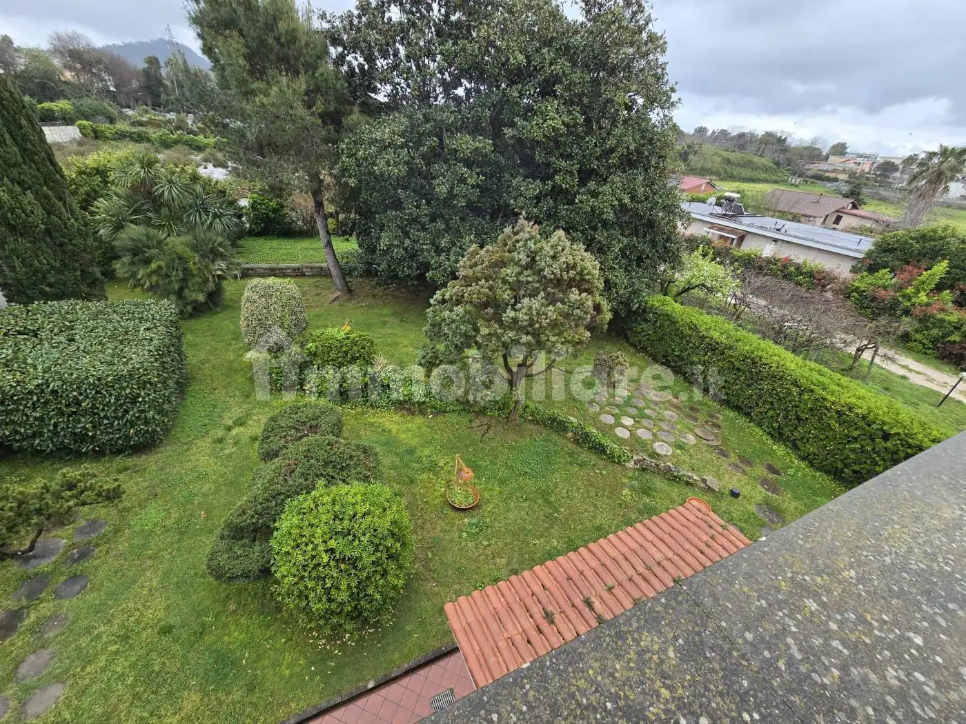 Palazzo - Edificio in vendita a Pozzuoli