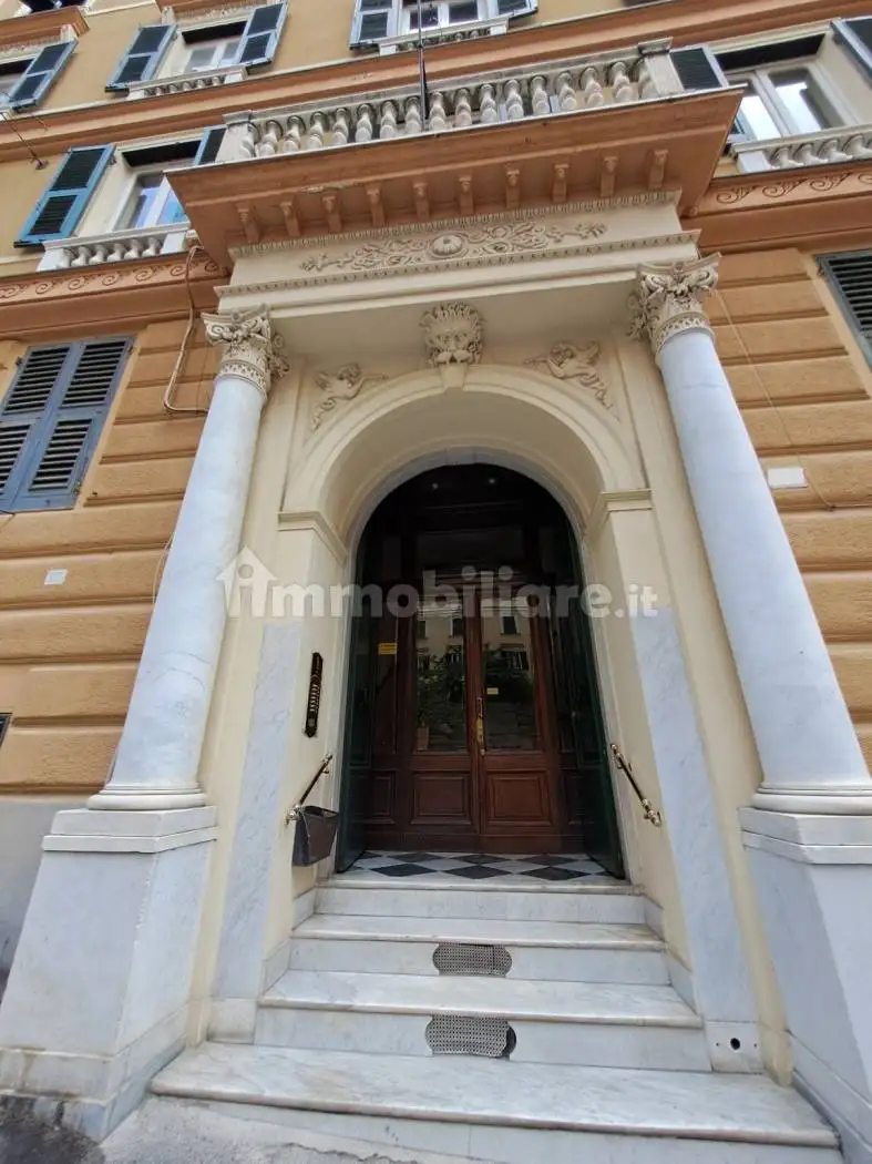 Appartamento in affitto a Genova