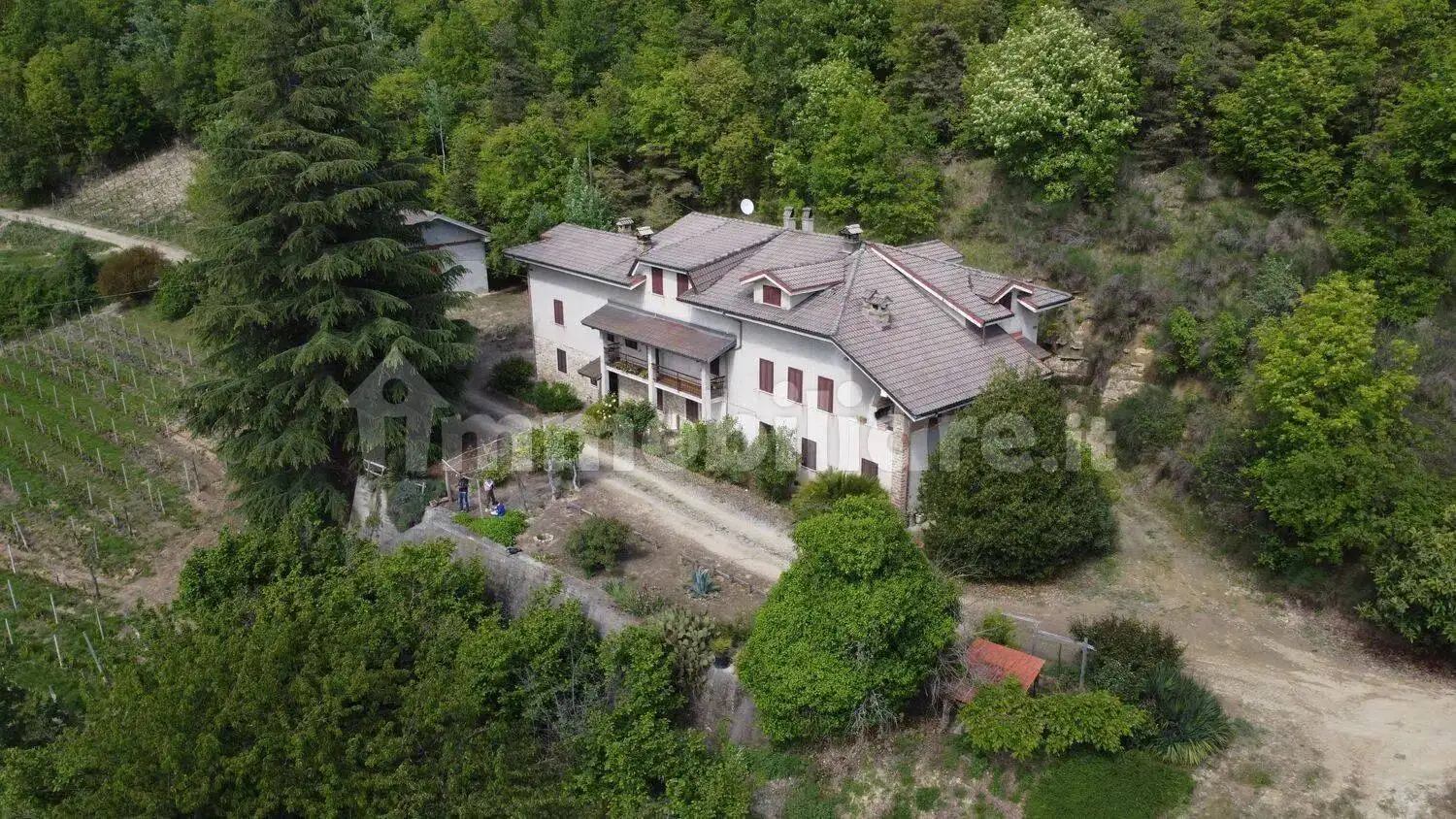 Villa in vendita a Loazzolo