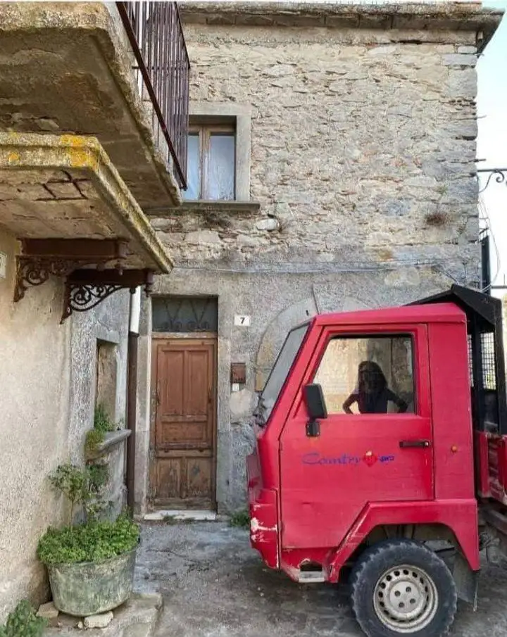 Villa in vendita a Montalbano Elicona