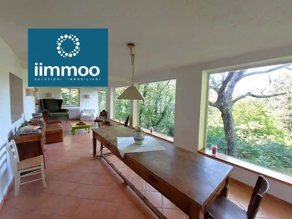 Villa in vendita a Caprarola