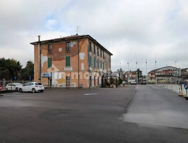 Palazzo - Stabile in asta a Mantova