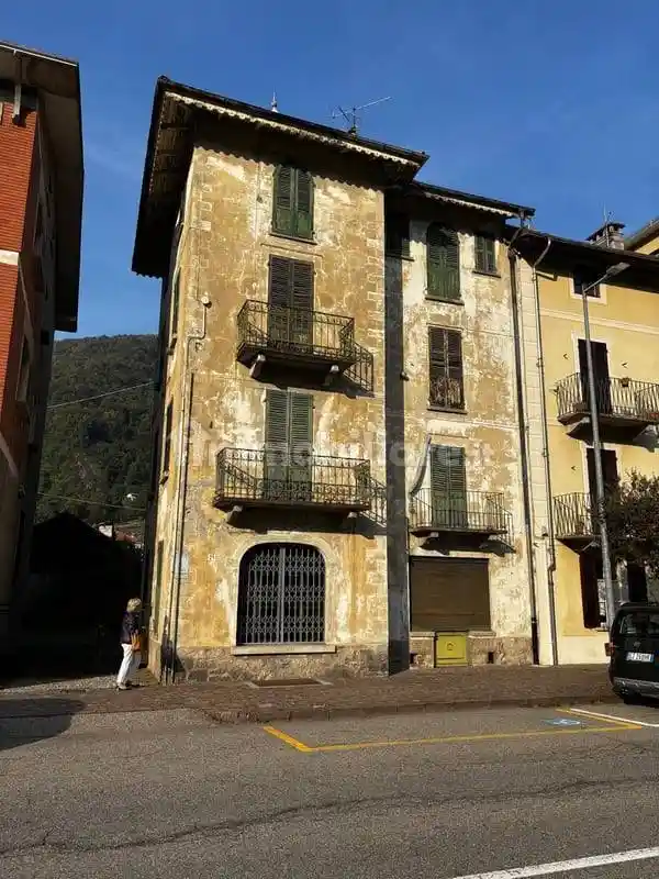 Terratetto plurifamiliare via Brigate Garibaldi 21, Centro, Varallo - foto 2