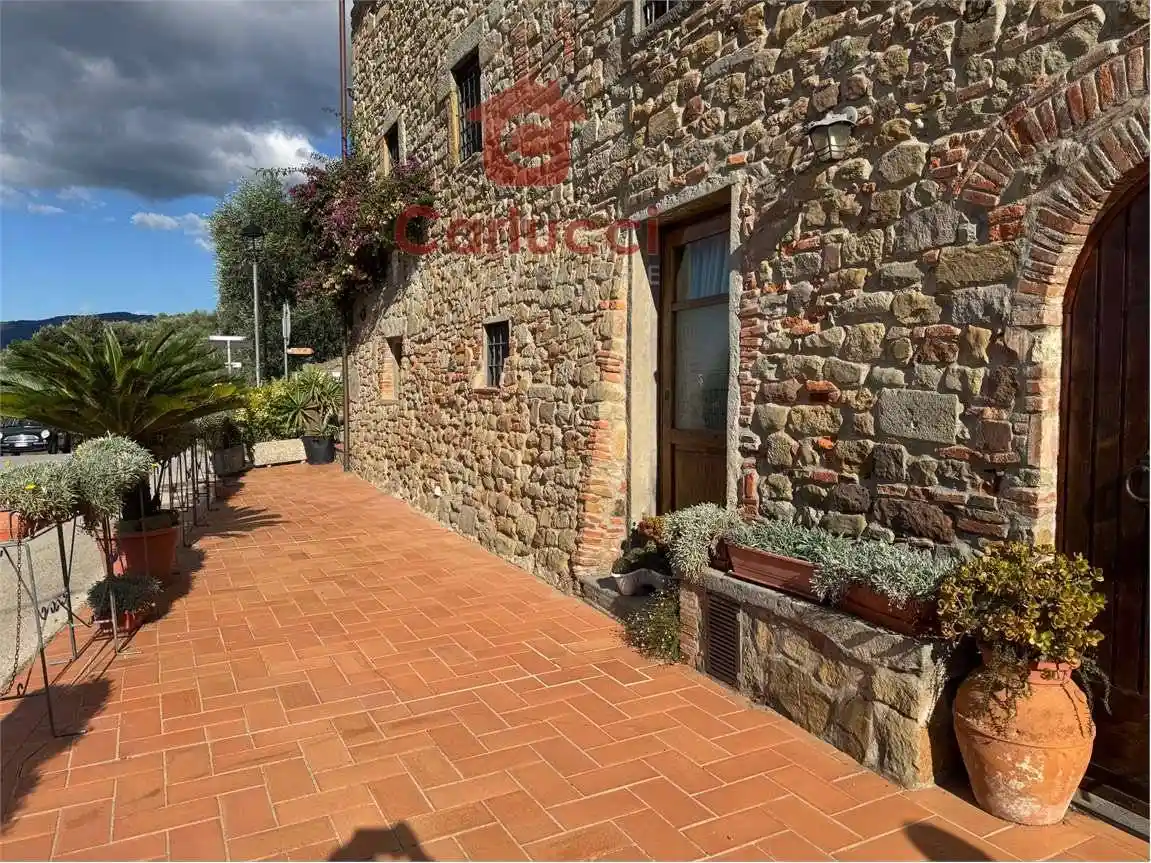 Appartamento in vendita a Uzzano