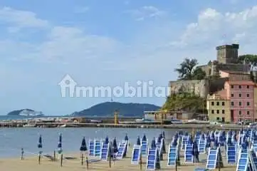 Appartamento in vendita a Lerici