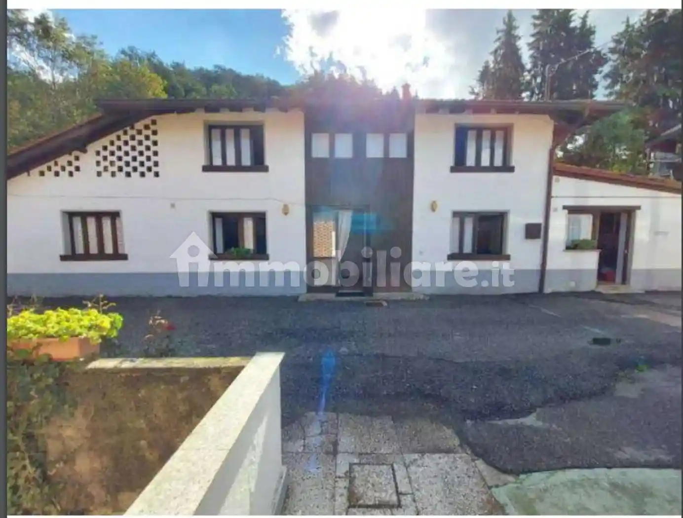 Palazzo - Stabile in vendita a Pradalunga