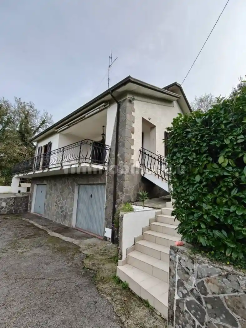 Villa in vendita a Villafranca in Lunigiana