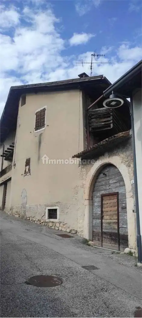 Rustico - Casale in vendita a Nogaredo