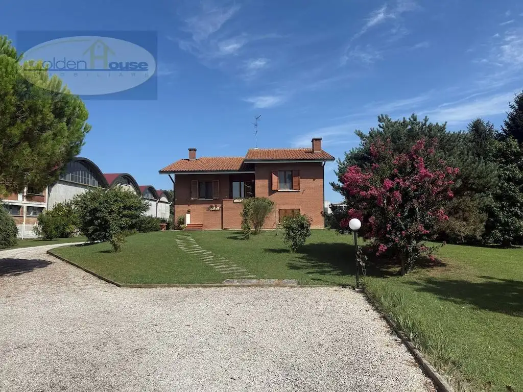 Villa in vendita a Argenta