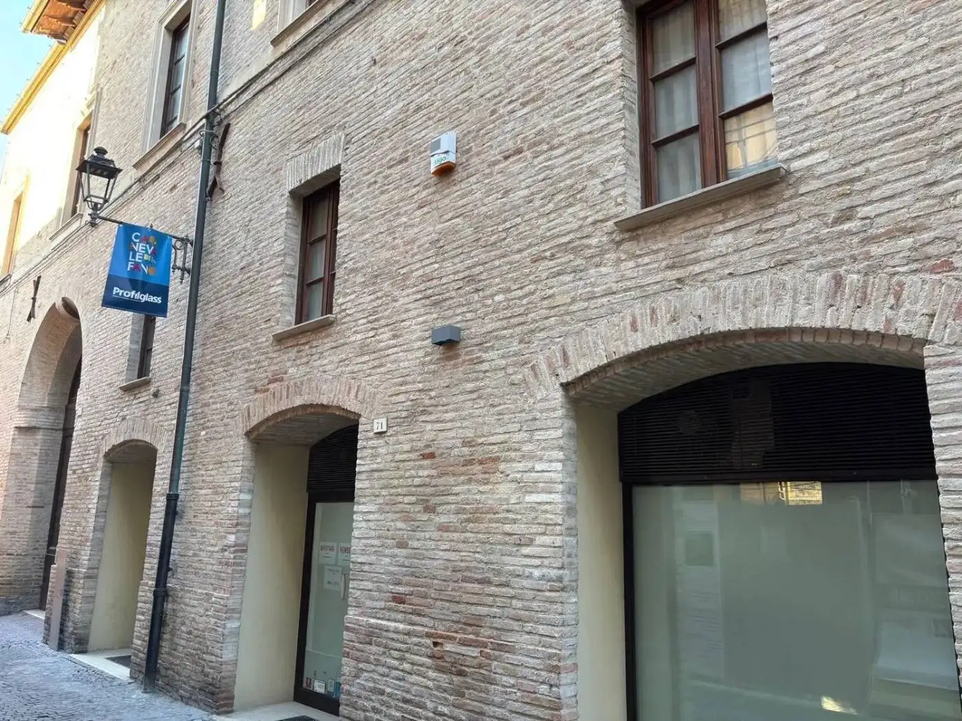 Palazzo - Edificio in Affitto - foto 2