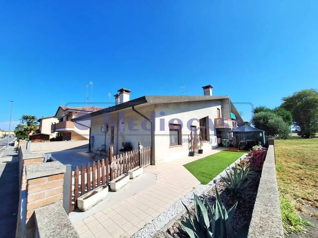 Villa in vendita a Pincara