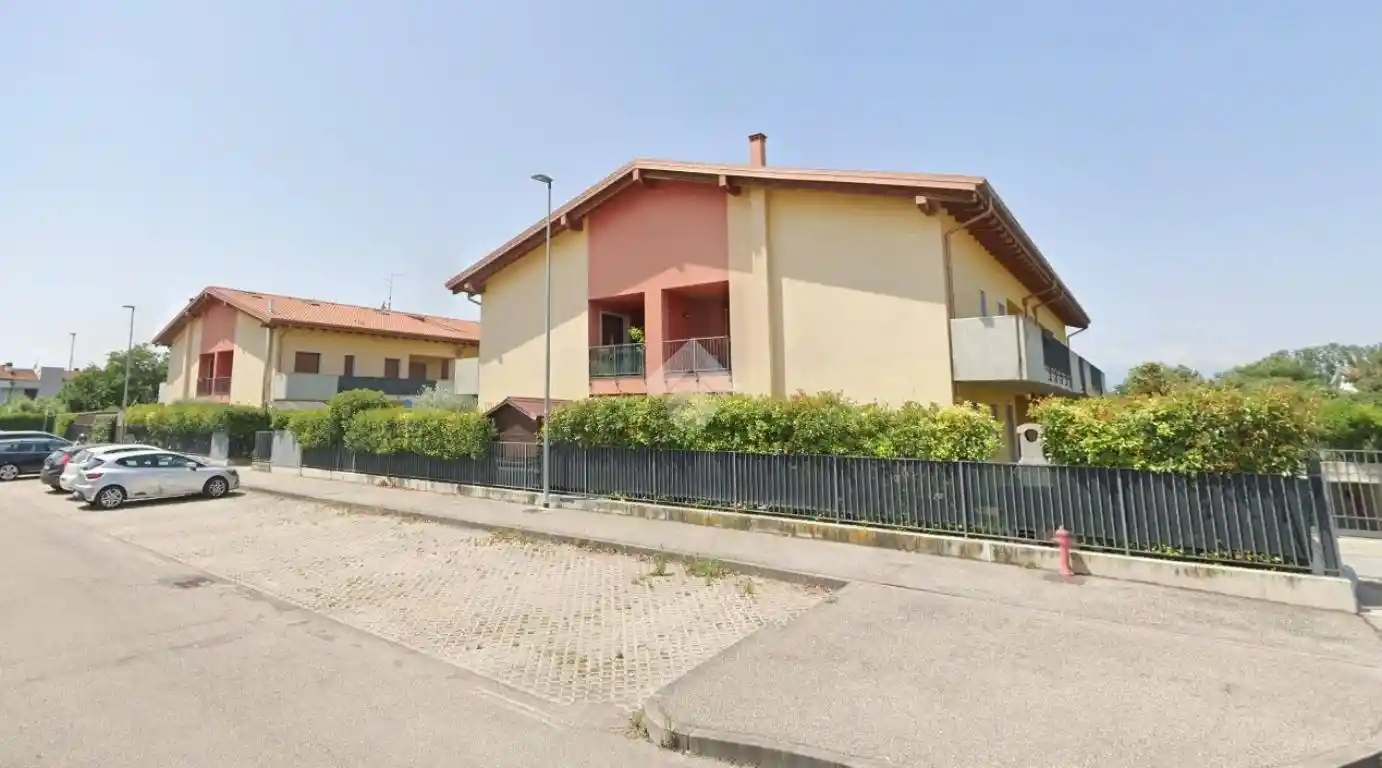 Appartamento buono stato, primo piano, Borgo Roma, Verona - foto 2