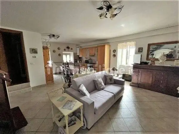 Casa indipendente in vendita a Piansano