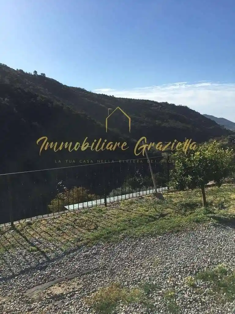 Terratetto unifamiliare 120 m², buono stato, Dolceacqua - foto 2