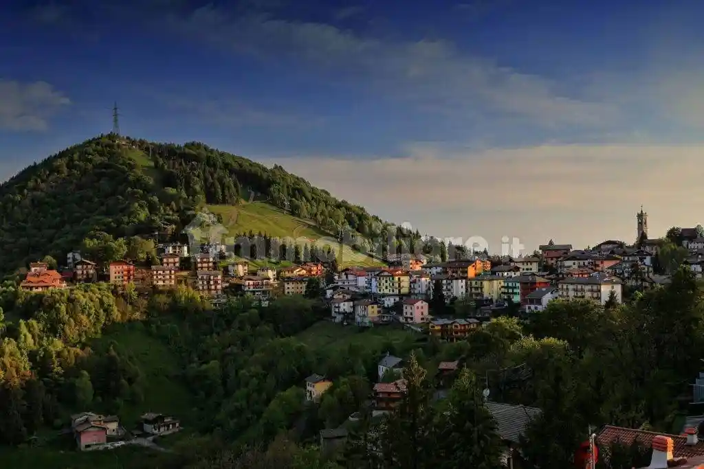 Appartamento in vendita a Selvino