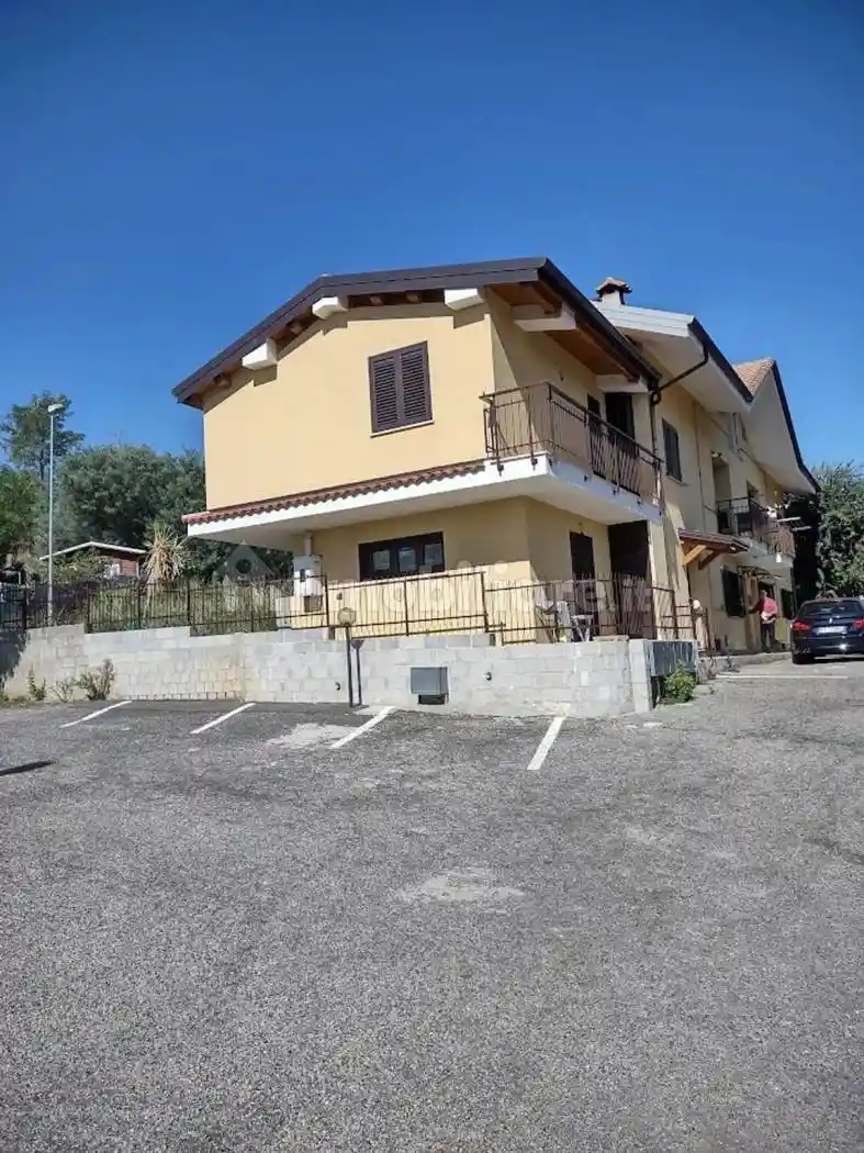 Trilocale viale Orso Mario Corbino, 32, Quattromiglia, Rende - foto 2