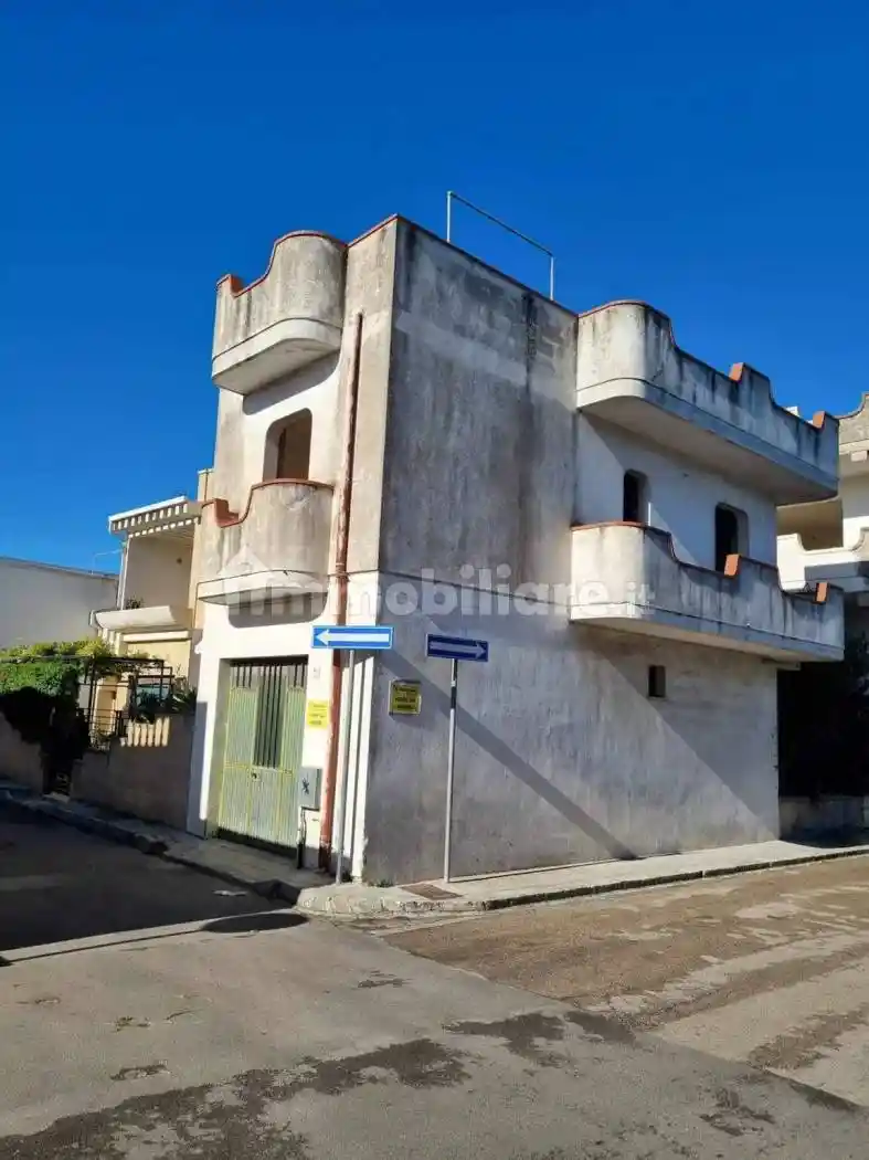 Villa in vendita a Neviano