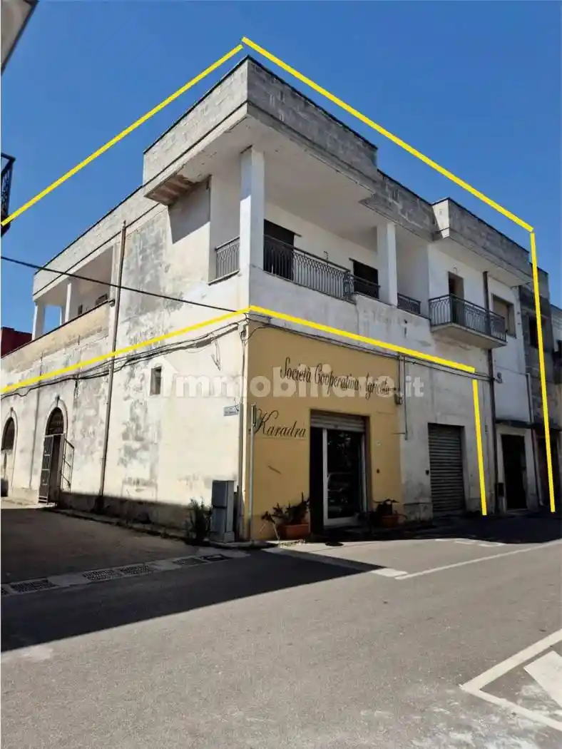 Appartamento in vendita a Aradeo