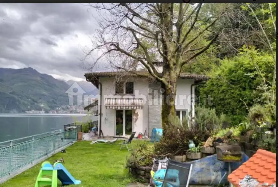 Villa in asta a Claino con Osteno