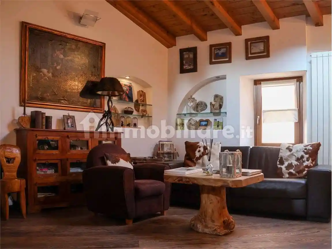 Appartamento in vendita a Castione della Presolana