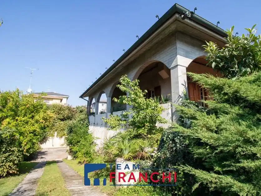 Villa in vendita a Montichiari