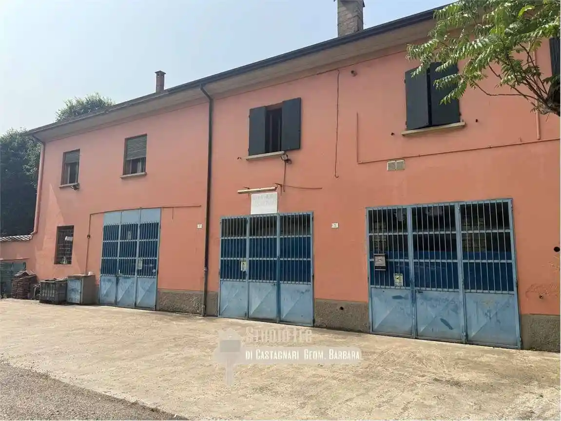 Palazzo - Edificio in vendita a Imola